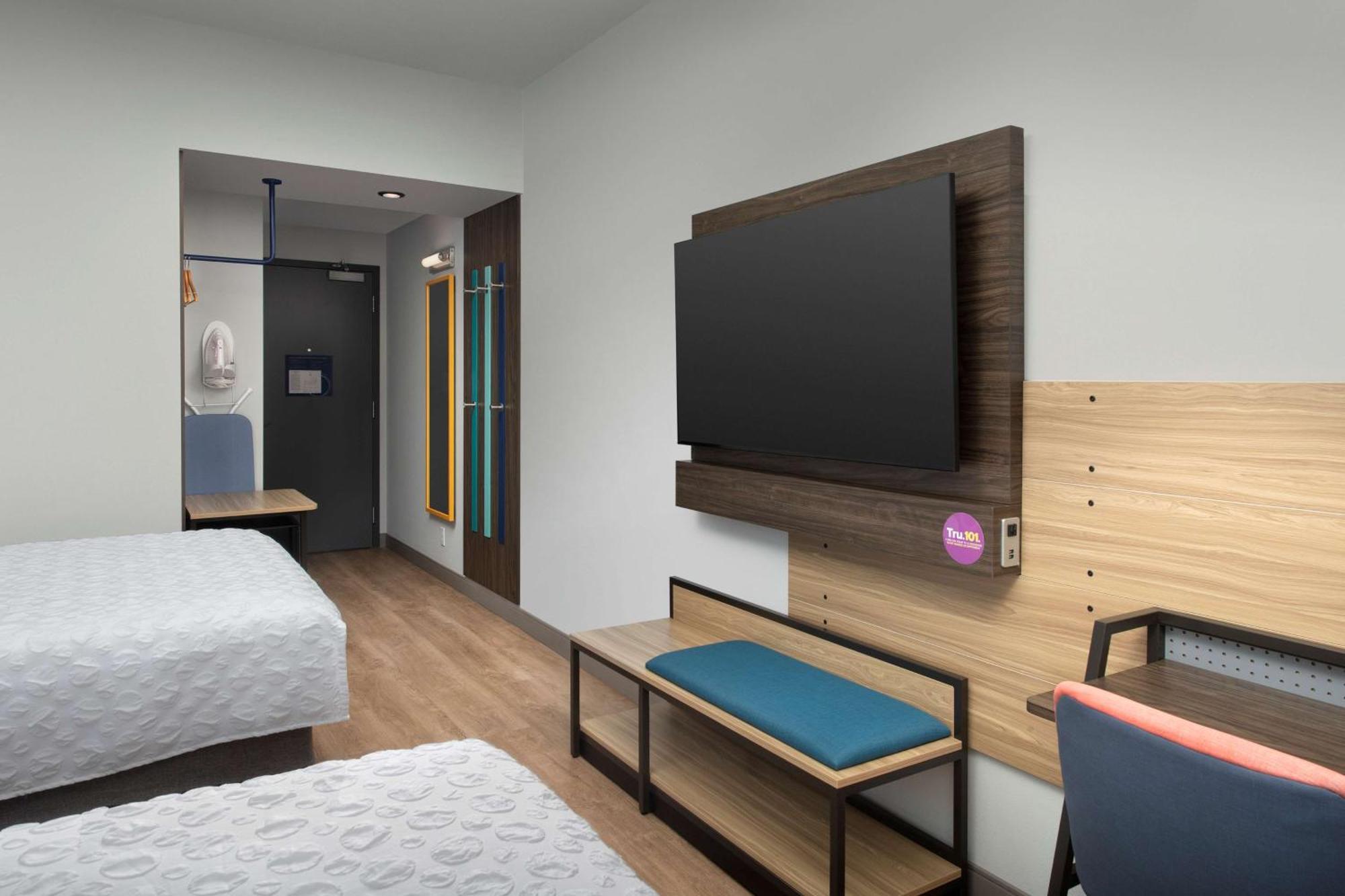 ホテル Tru By Hilton Miami West Brickell エクステリア 写真